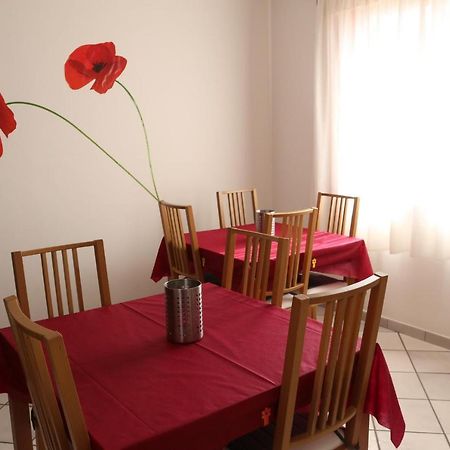 Controne B&B La Casa Del Sole מראה חיצוני תמונה