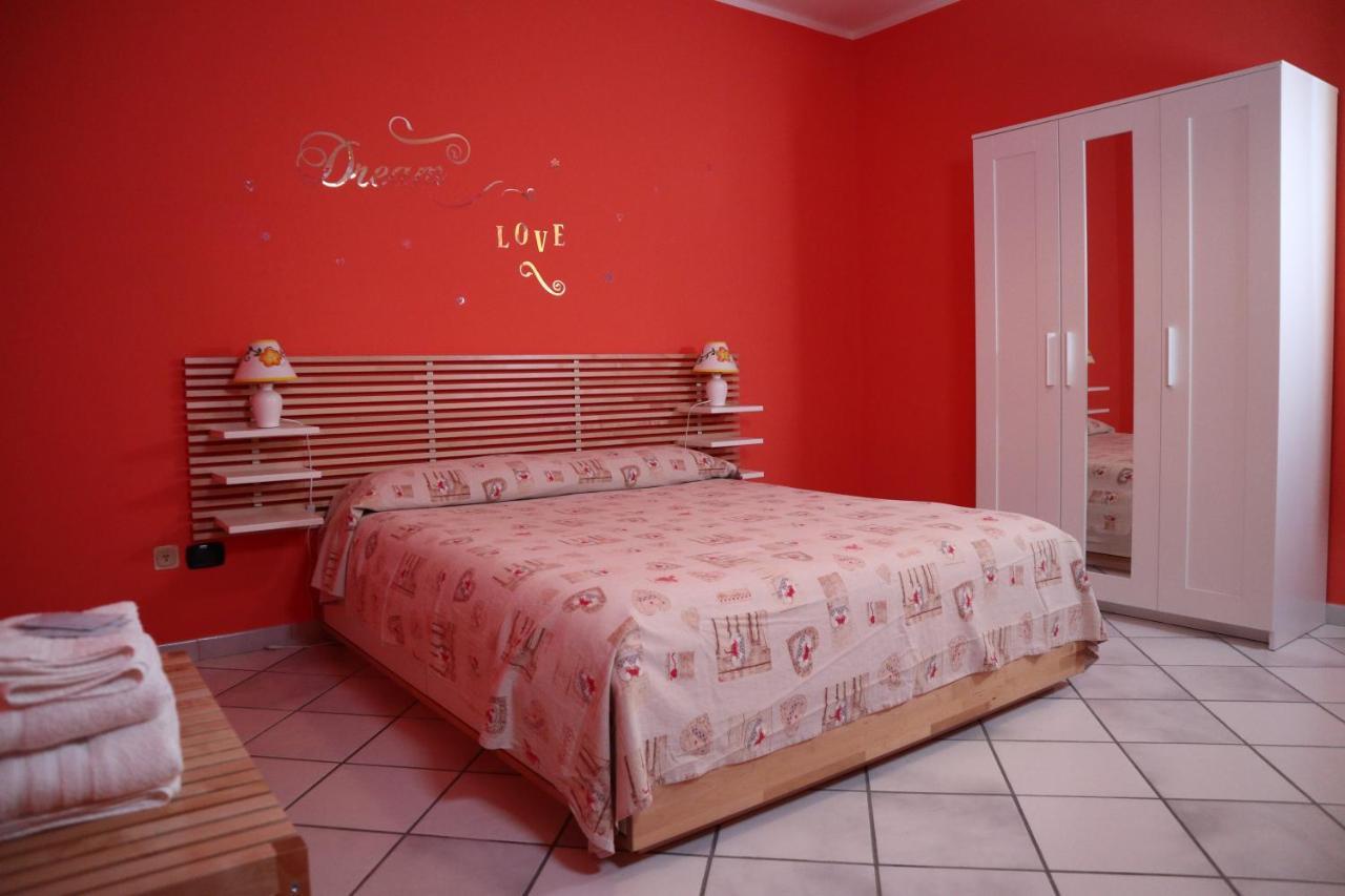 Controne B&B La Casa Del Sole מראה חיצוני תמונה