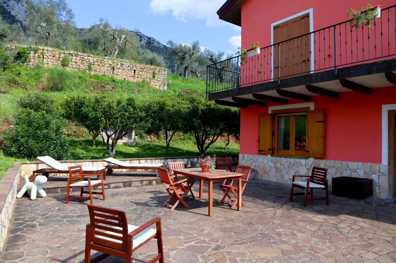 Controne B&B La Casa Del Sole מראה חיצוני תמונה