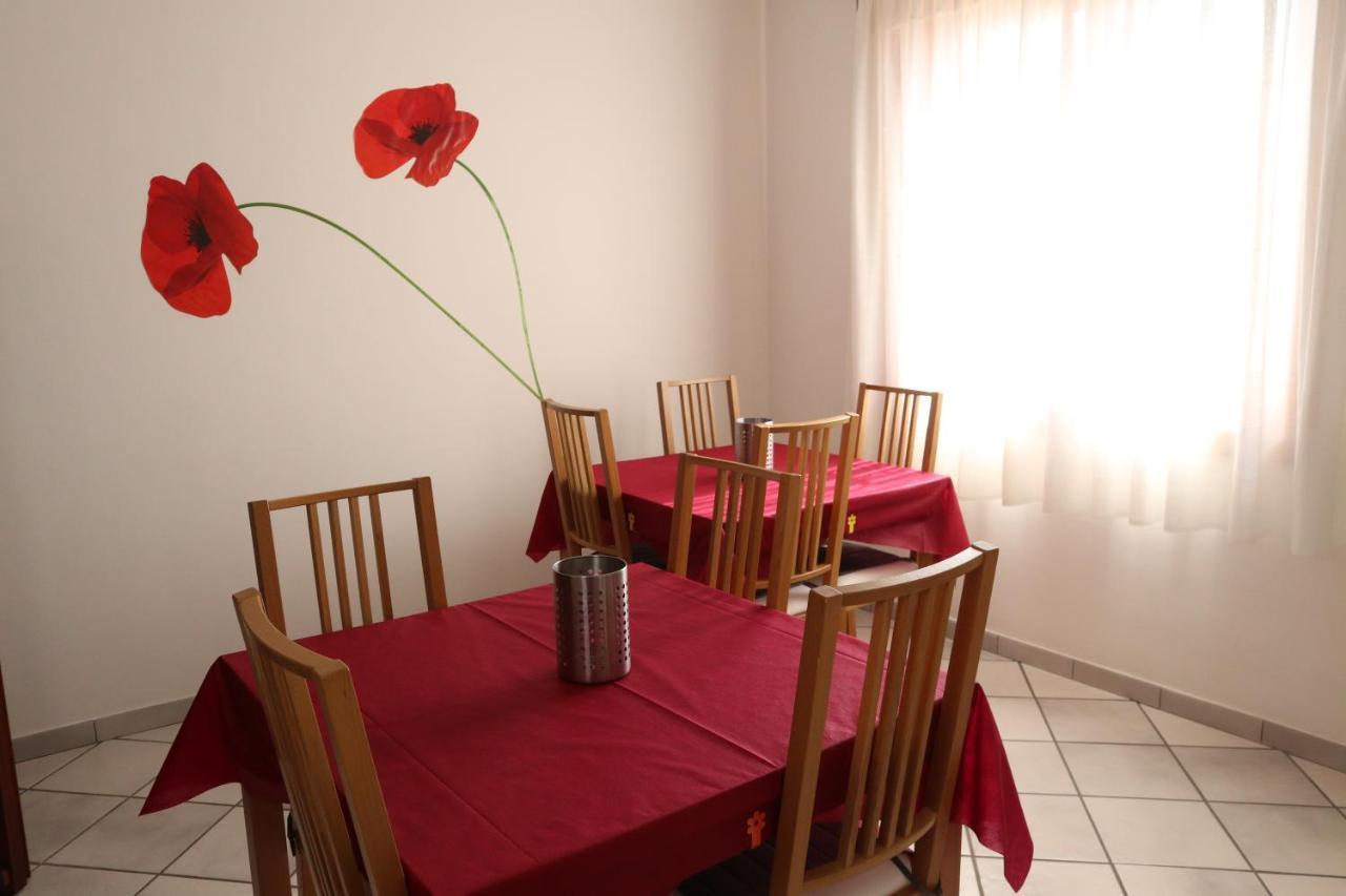 Controne B&B La Casa Del Sole מראה חיצוני תמונה